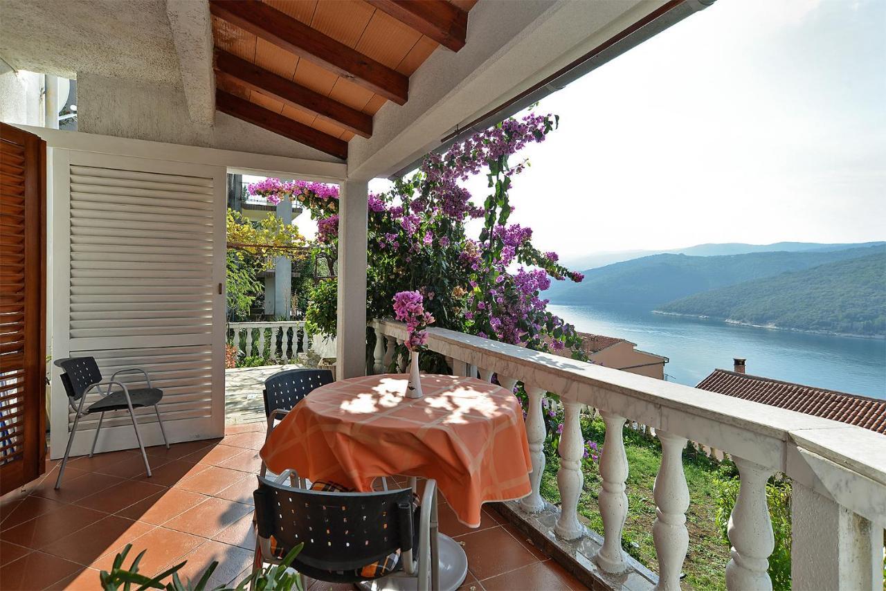 Apartments Plominska 938 Rabac Exterior foto